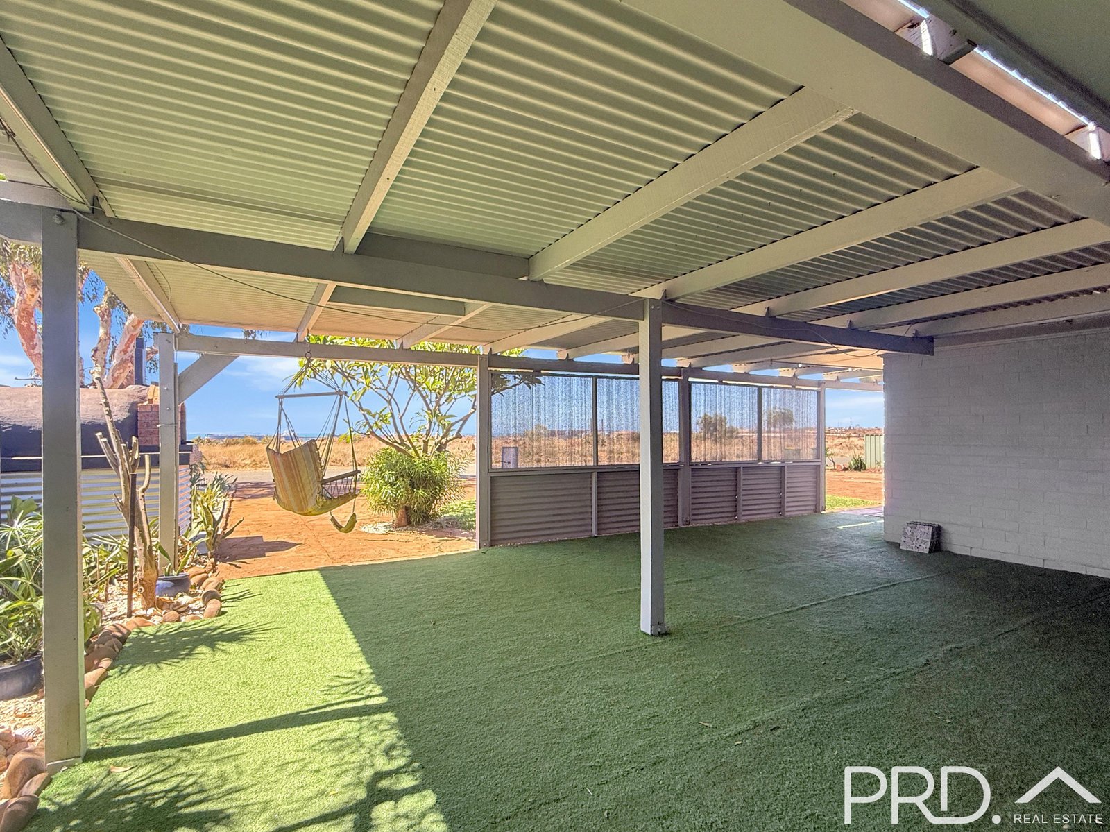 11 Patterson Crescent DAMPIER 27