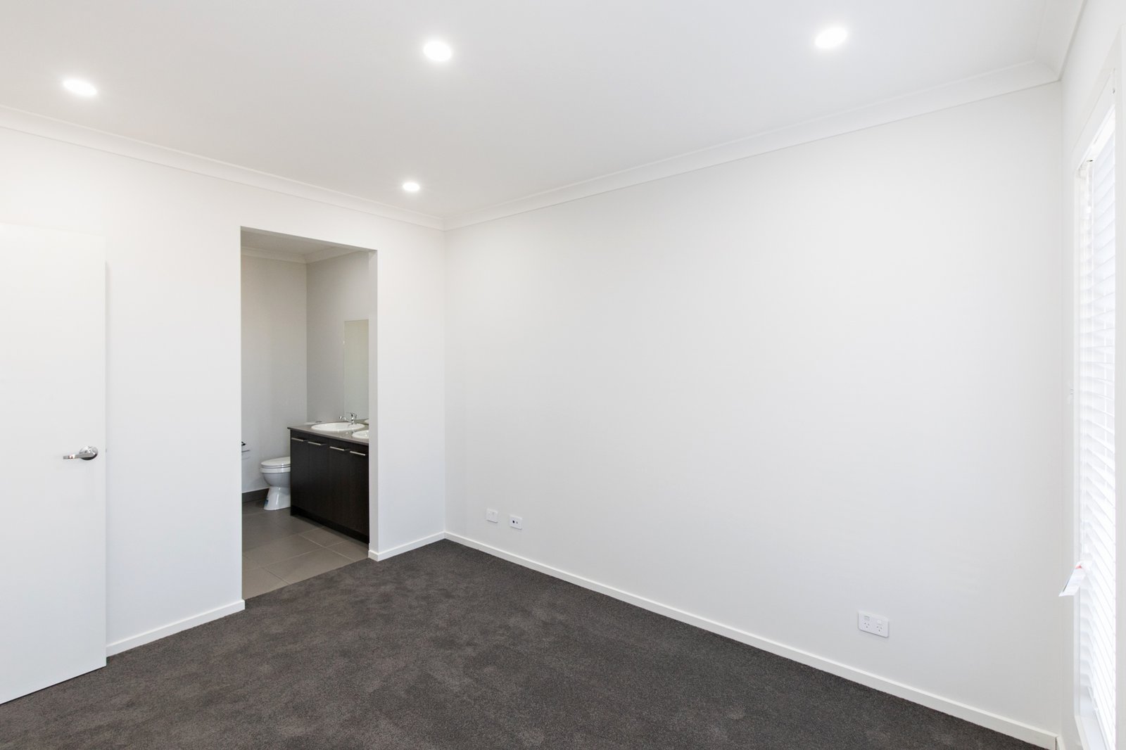 Gallery: 11 Peasnell Street