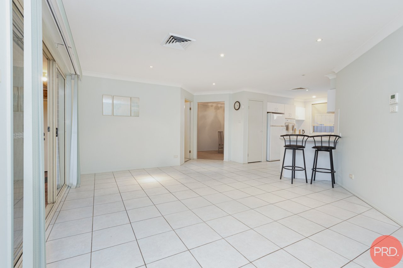 11 Peatmoss Drive CAMERON PARK 22
