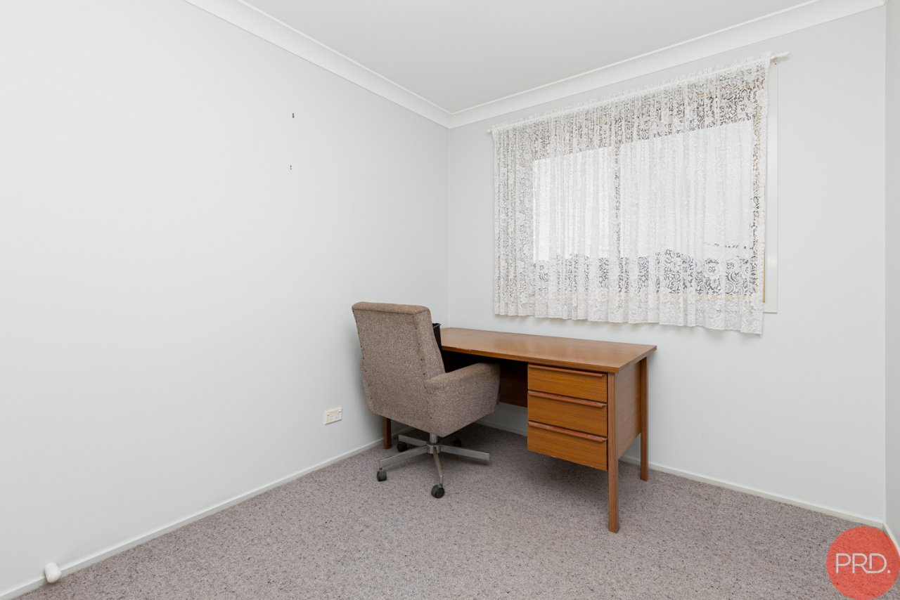 11 Peatmoss Drive CAMERON PARK 27