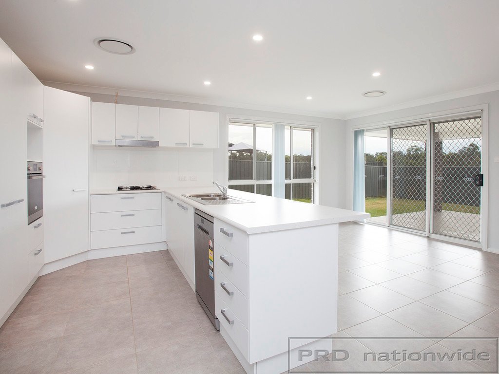 11 Peel Close THORNTON 2