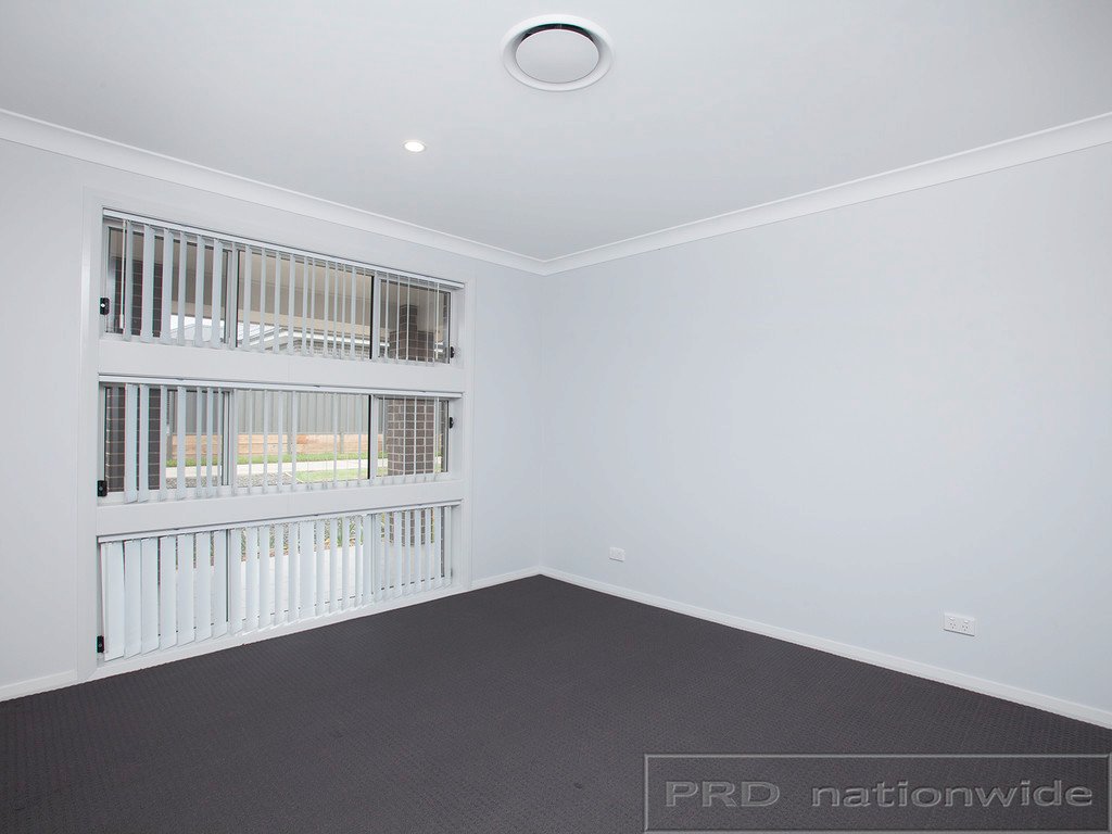 11 Peel Close THORNTON 6