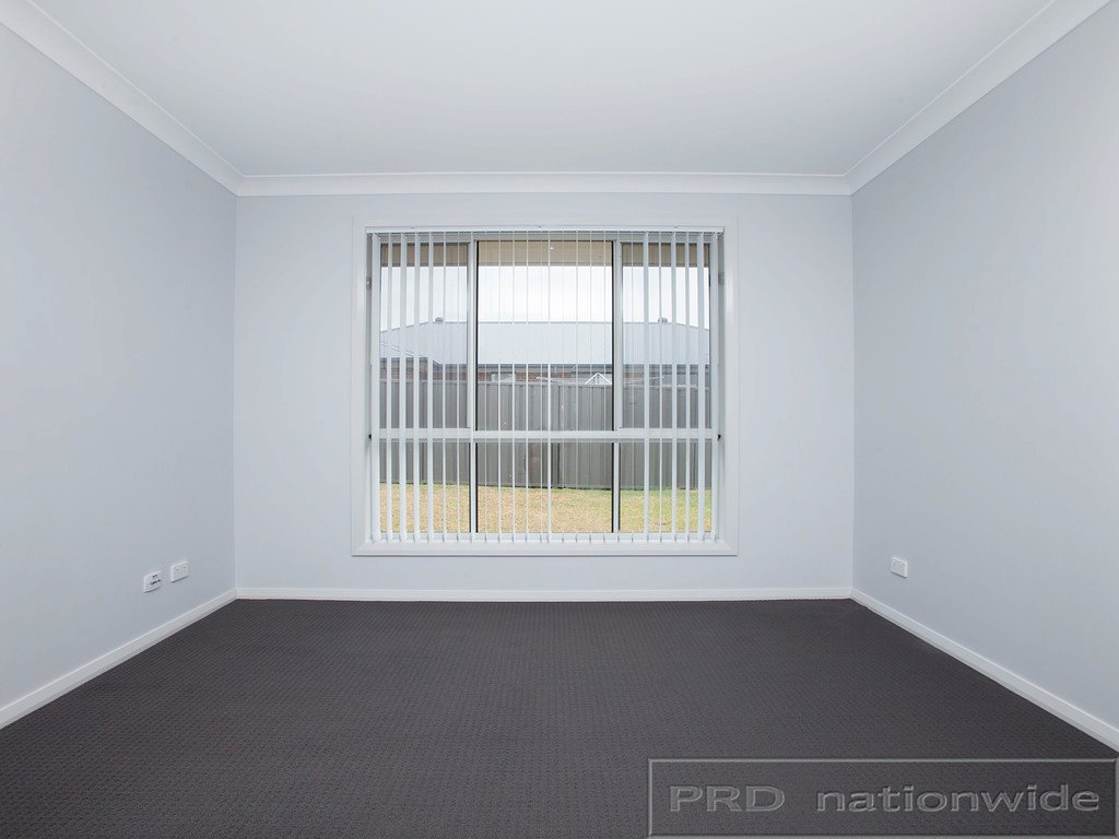 11 Peel Close THORNTON 8