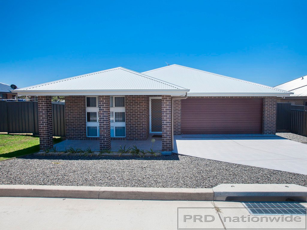 11 Peel Close THORNTON 10