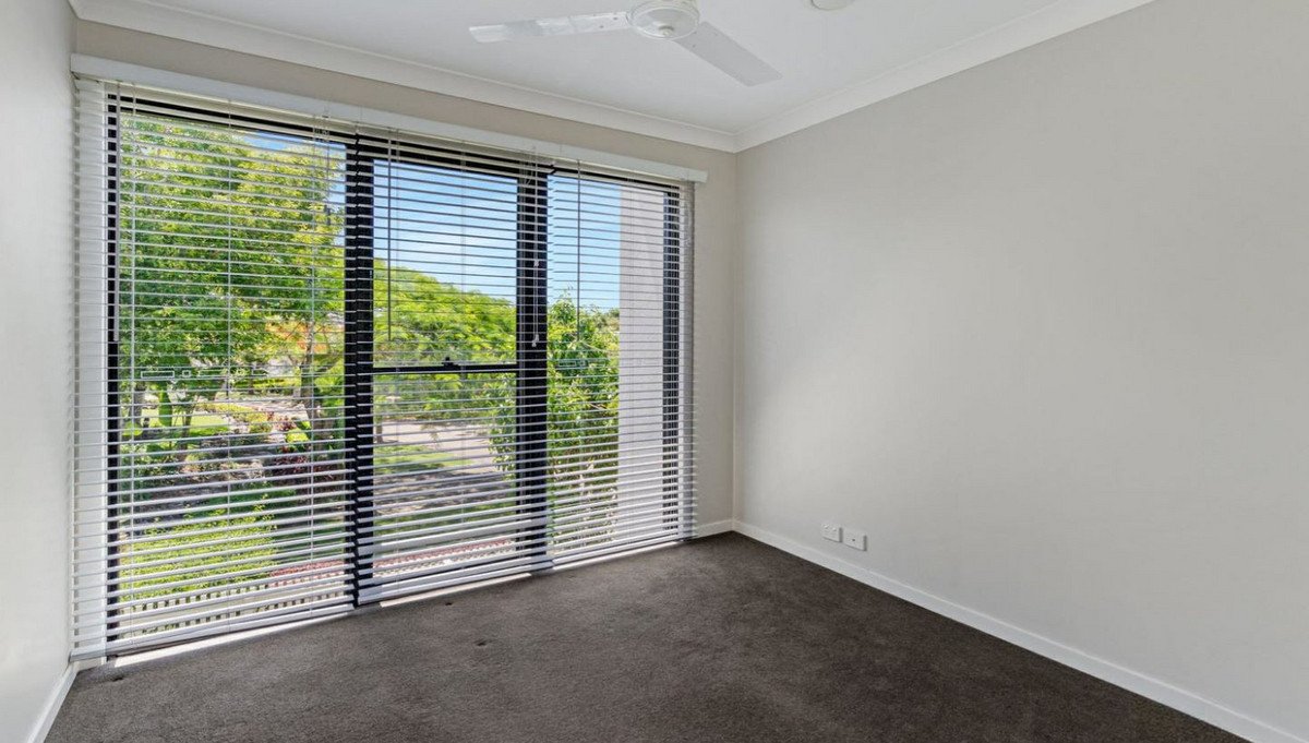 11 Peninsula Drive Robina 11