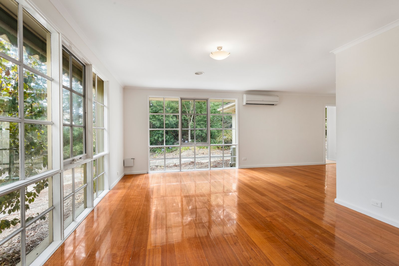 Real Estate and Property in 11 Pennington Close, Mount Eliza, VIC