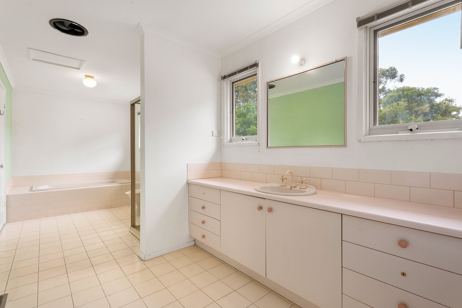 Real Estate and Property in 11 Pennington Close, Mount Eliza, VIC