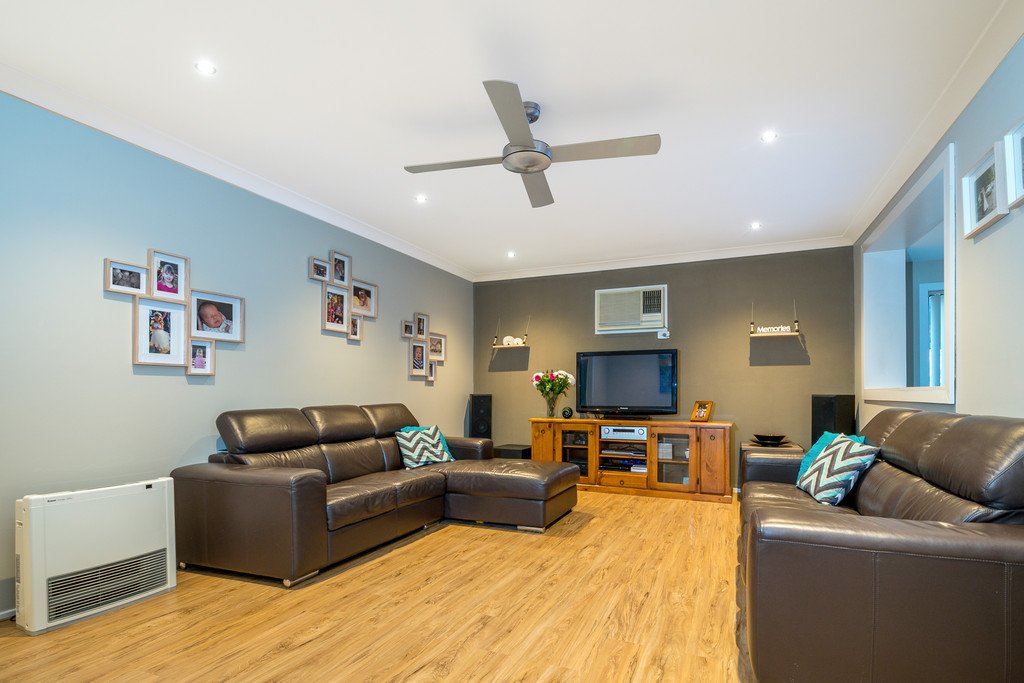11 Penrose Drive DAPTO 3