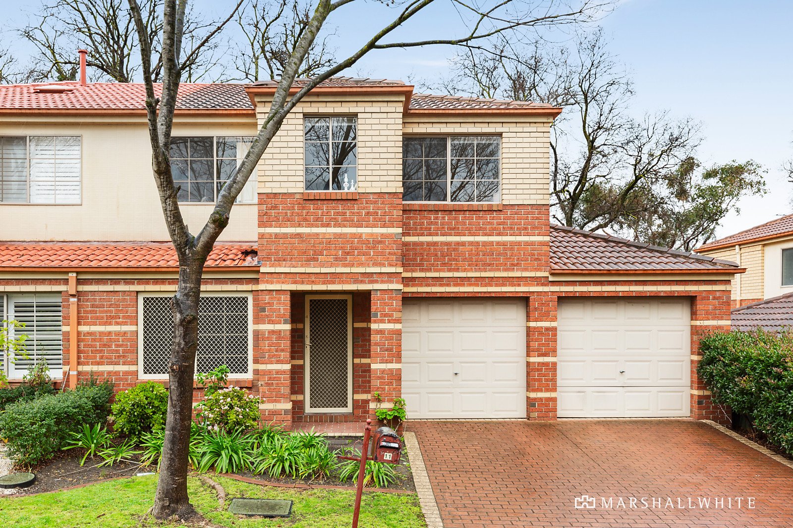 11 Peppermint Grove, Box Hill South, VIC