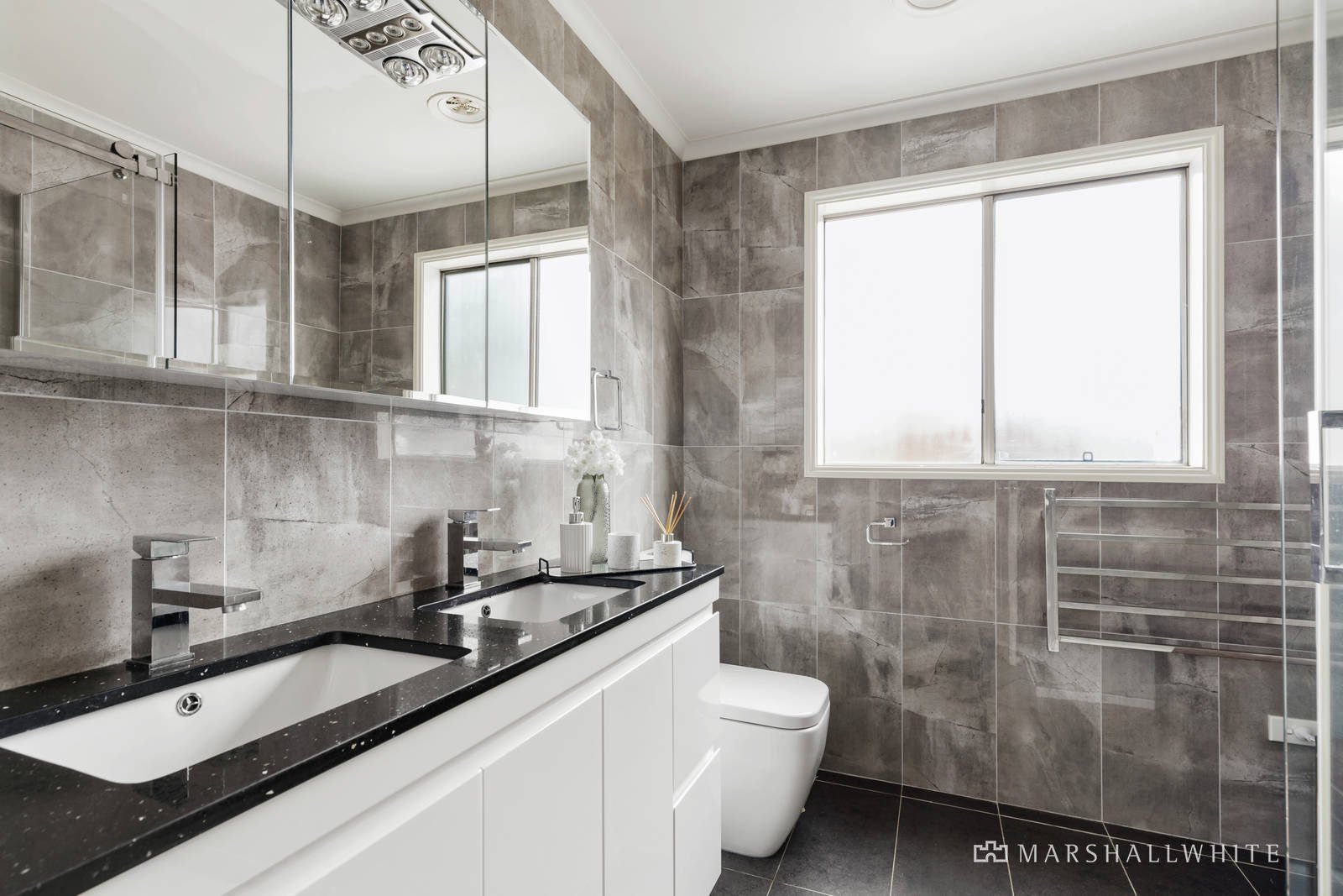 11 Peppermint Grove, Box Hill South, VIC