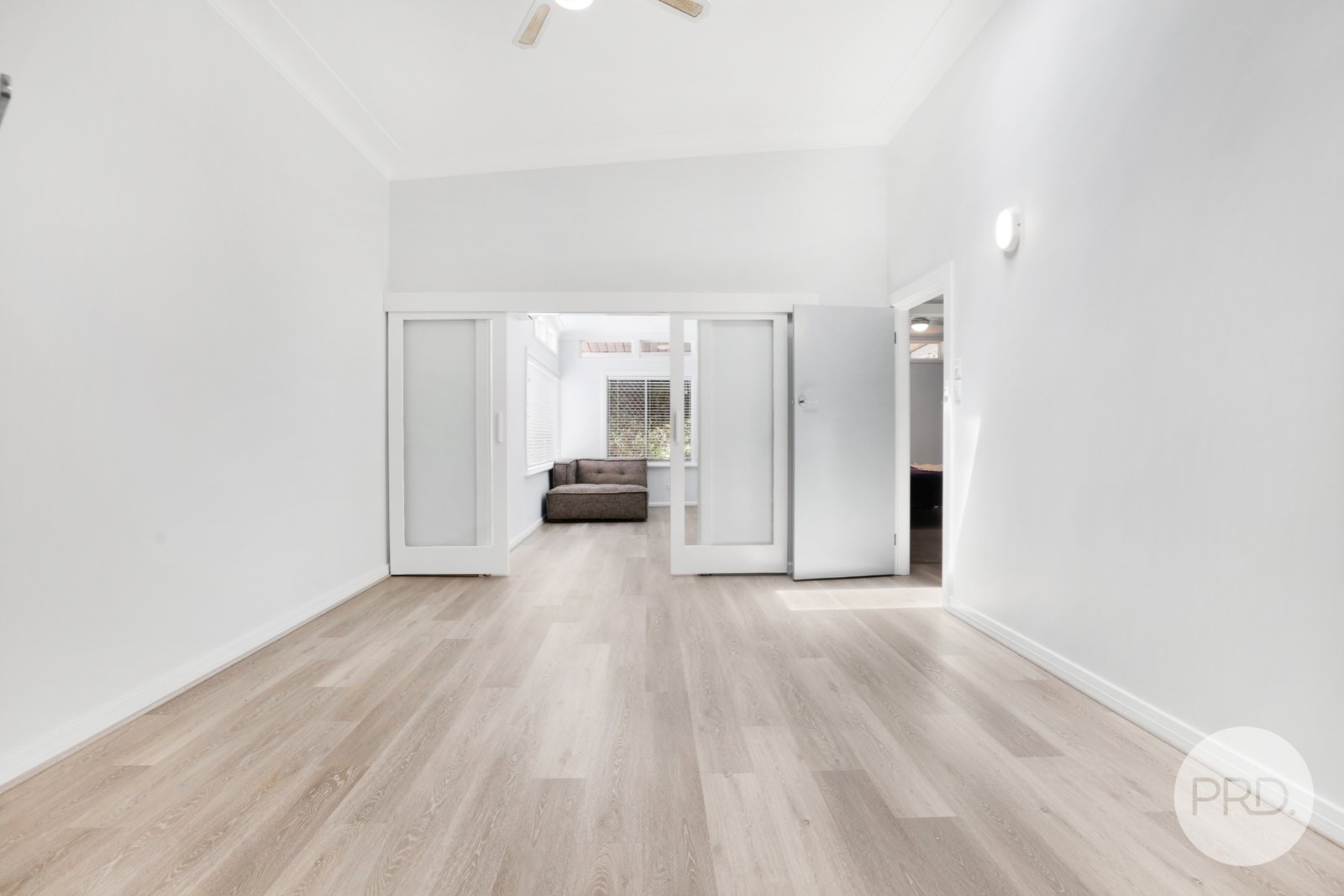 11 Peregrine Avenue TAMWORTH 7