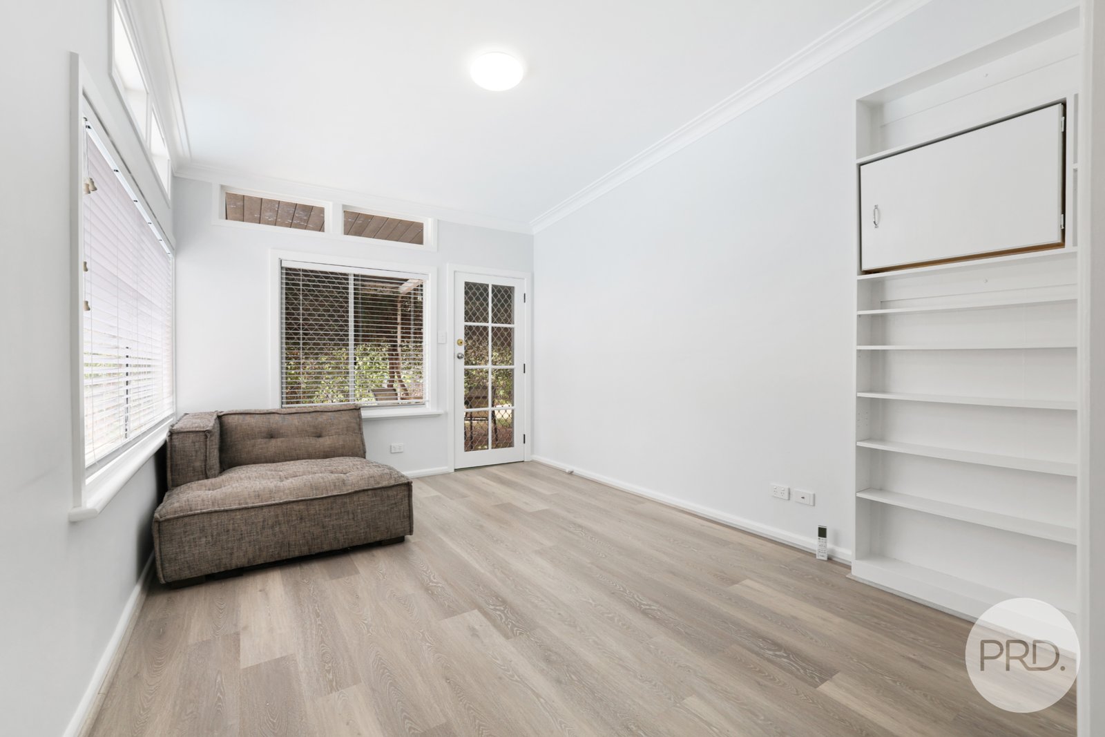 11 Peregrine Avenue TAMWORTH 8