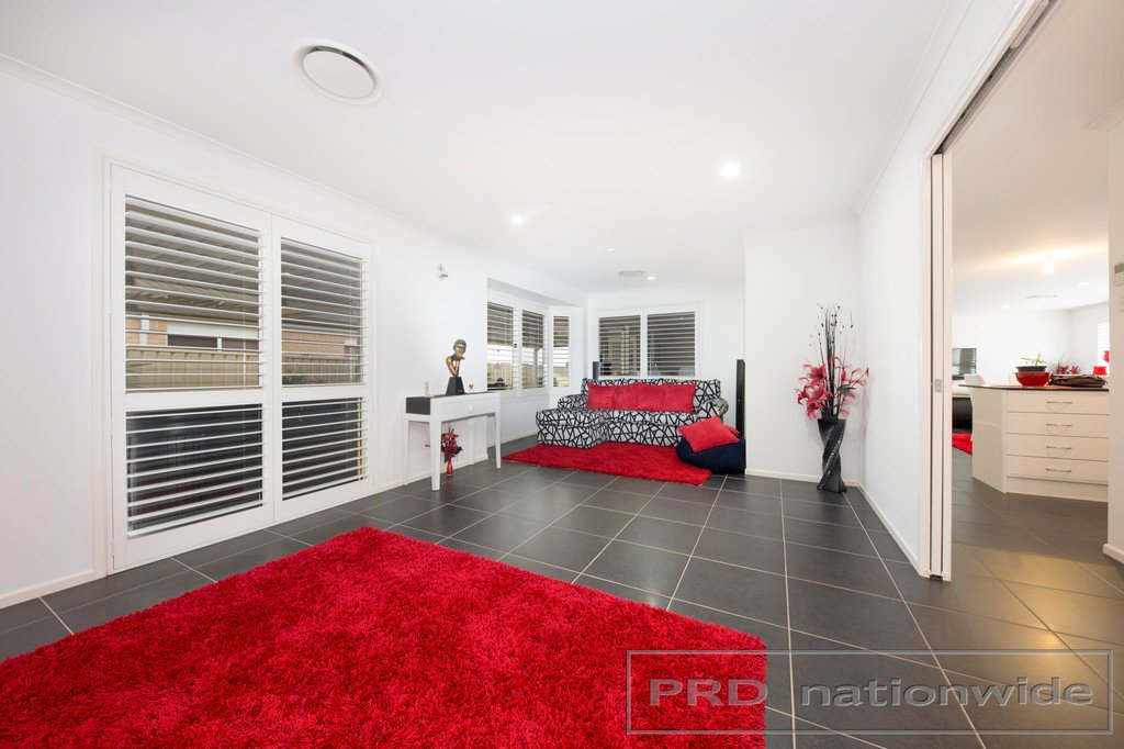 11 Peregrine Close ABERGLASSLYN 8