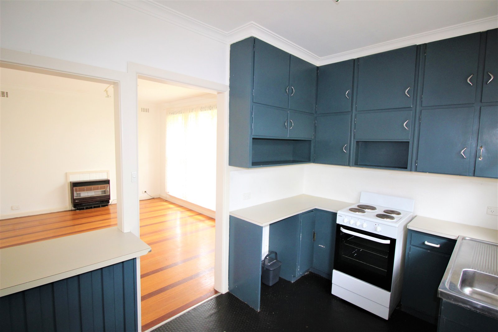 Gallery: 1/1 Peter Avenue