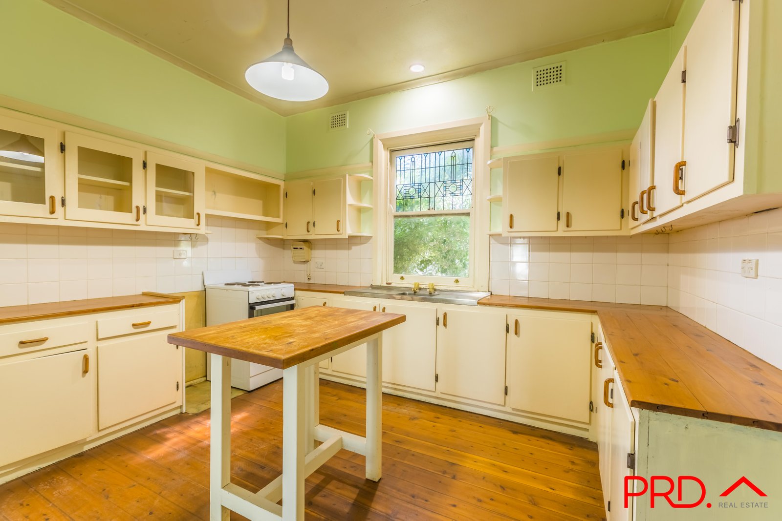 11 Phillip Street TAMWORTH 12