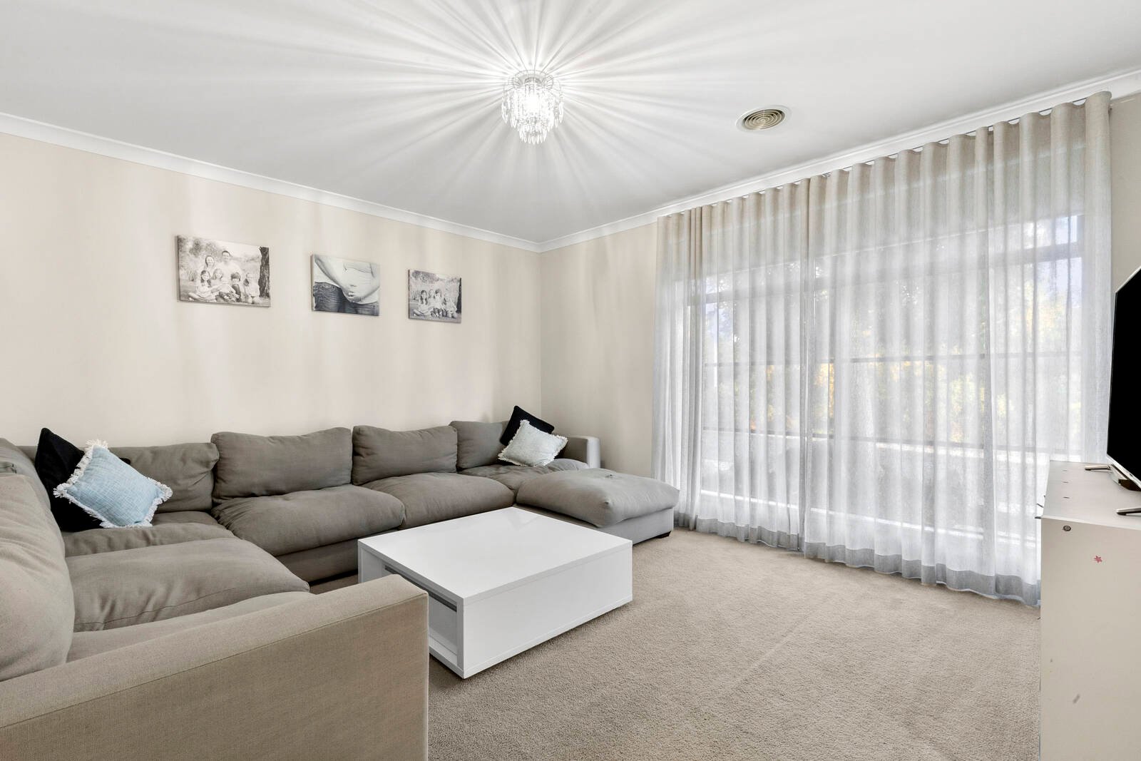 Gallery: 11 Pienza Way