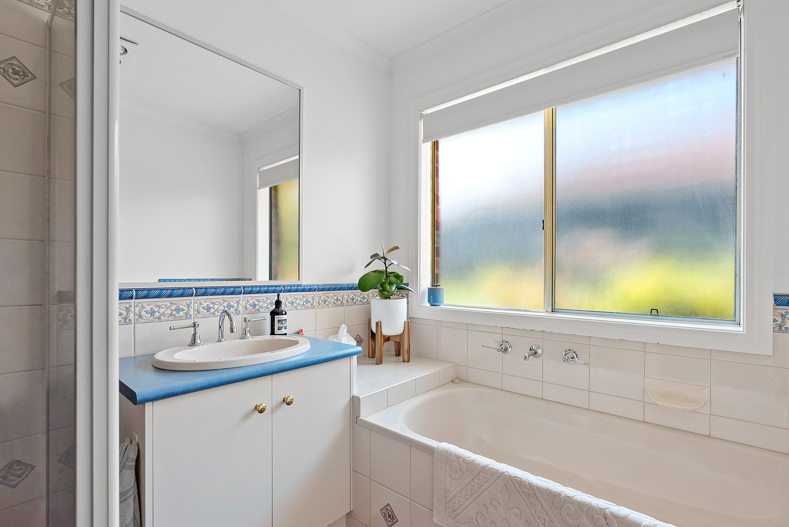 Real Estate and Property in 11 Pinelea Grove, Gisborne, VIC