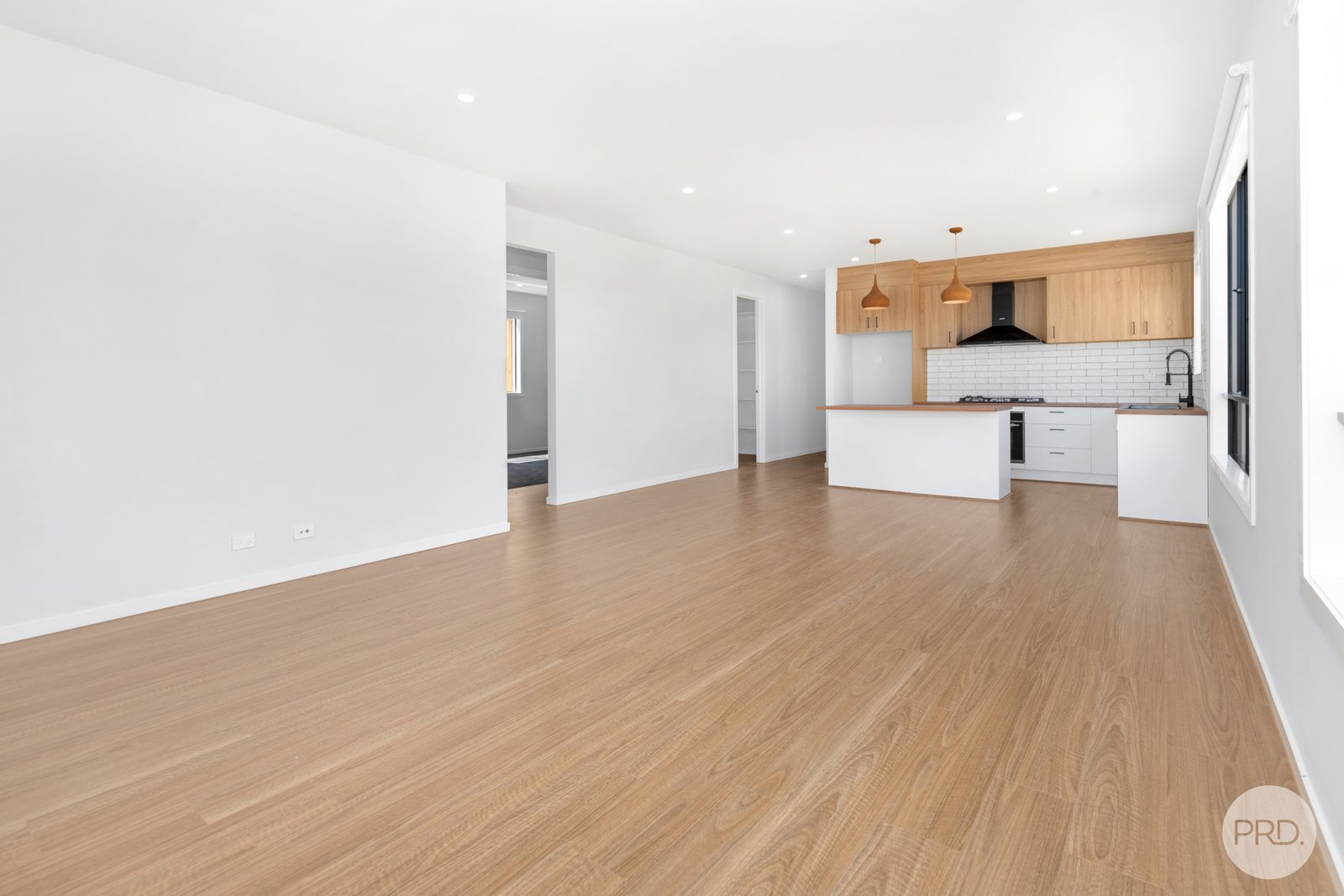 11 Plymouth Way SMYTHES CREEK 6