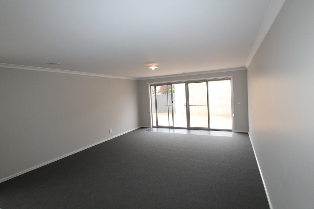 11 Pozieres Place SEBASTOPOL 7