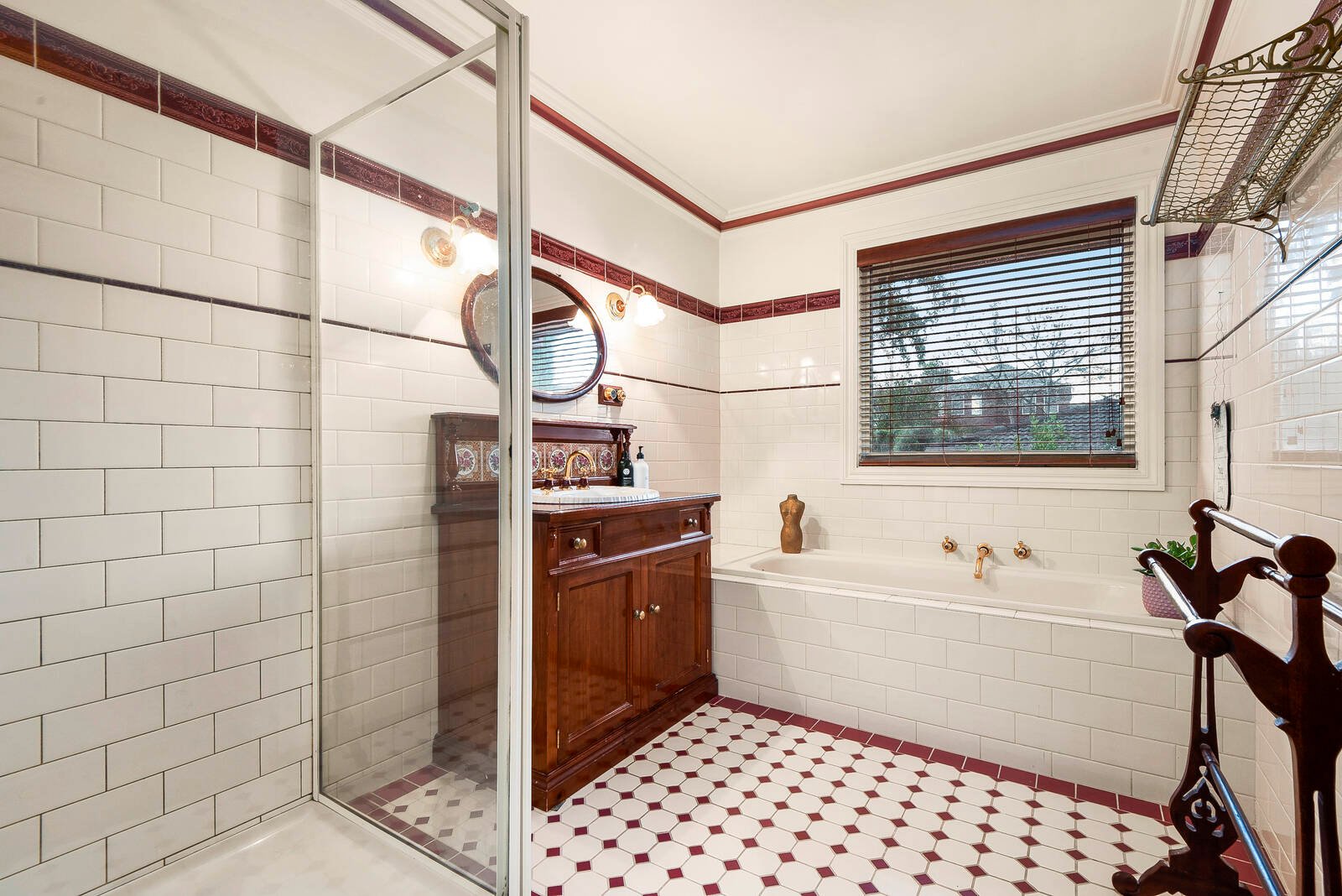 Real Estate and Property in 11 Prestbury Drive, Vermont South, VIC