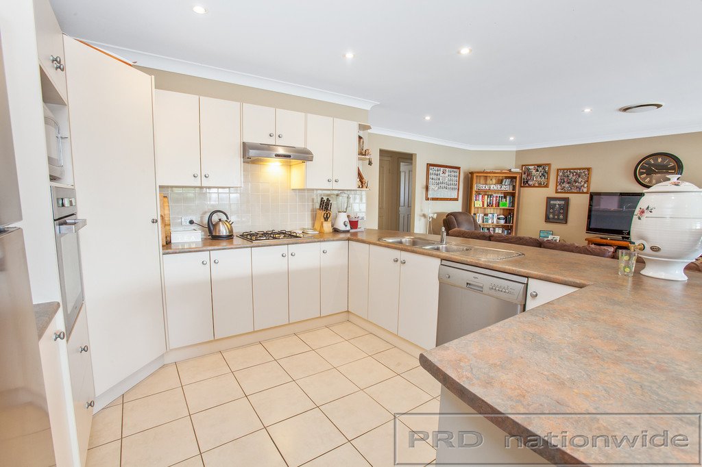 11 Prieska Way EAST MAITLAND 3