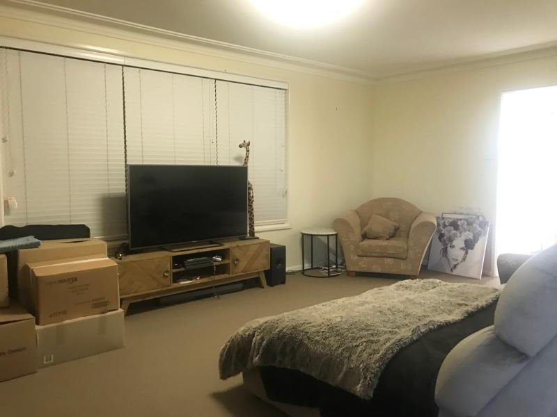 11 Quambi Street TAMWORTH 4