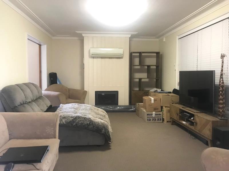 11 Quambi Street TAMWORTH 5