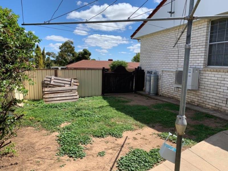 11 Quambi Street TAMWORTH 8