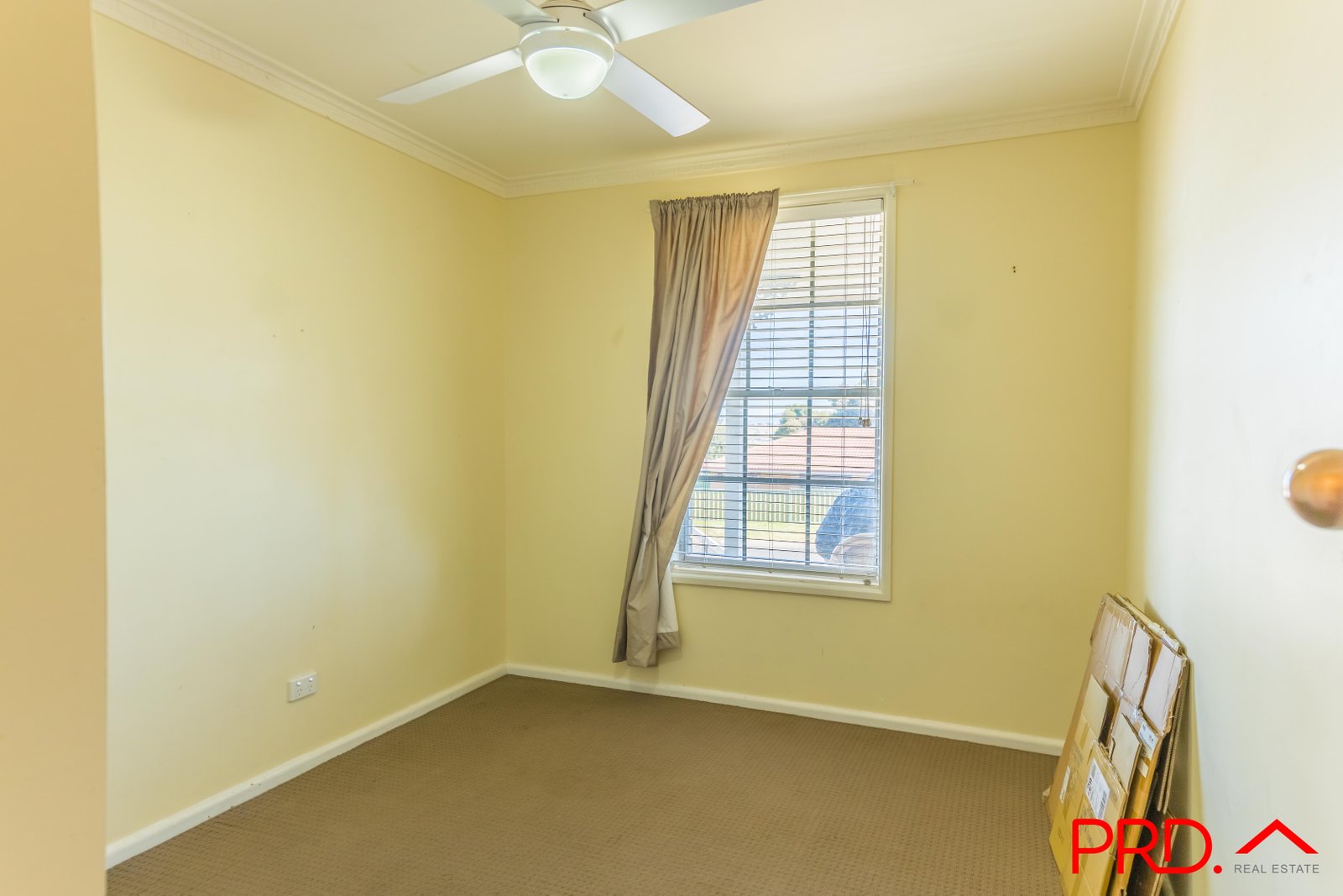 11 Quambi Street TAMWORTH 7