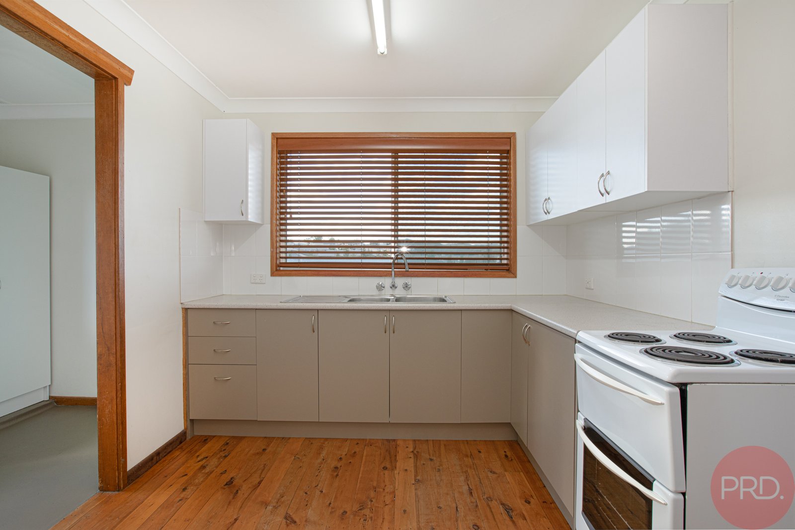 11 Queen Street RUTHERFORD 8