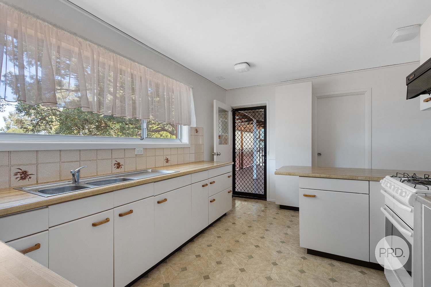 11 Rainbow Parade PEAKHURST HEIGHTS 2