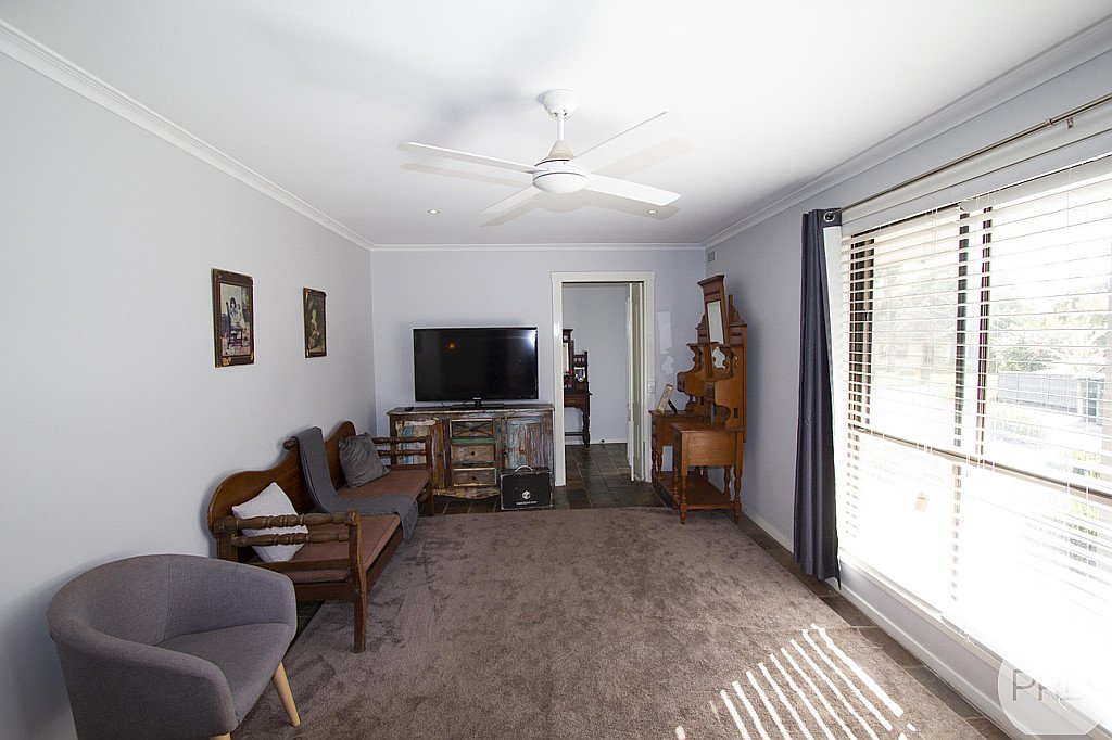 11 Rathkeale Avenue MOUNT HELEN 3