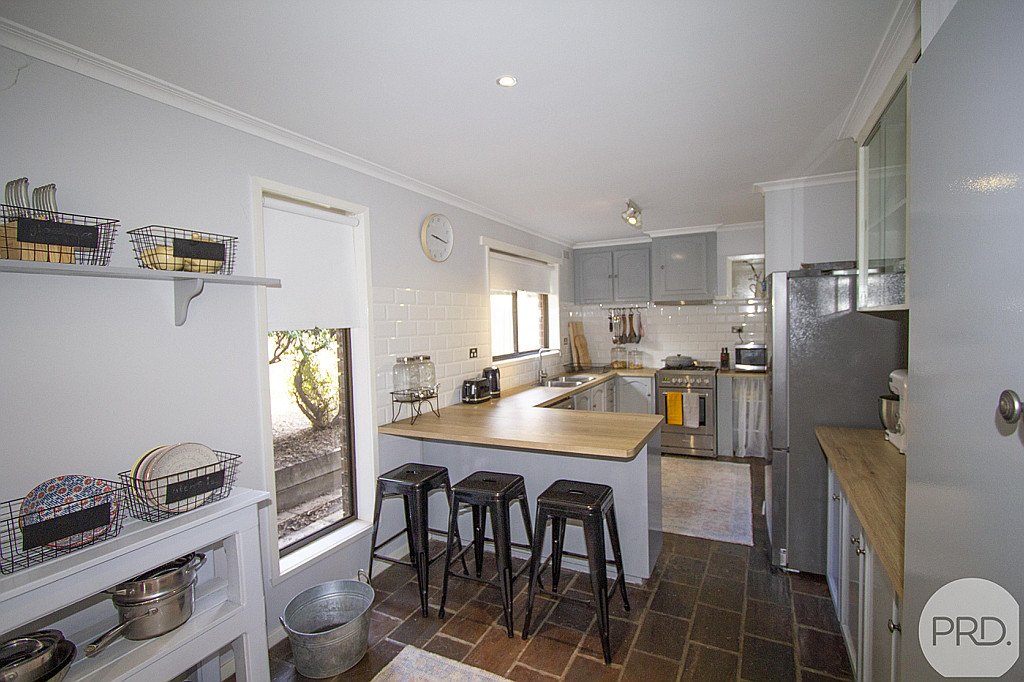 11 Rathkeale Avenue MOUNT HELEN 6