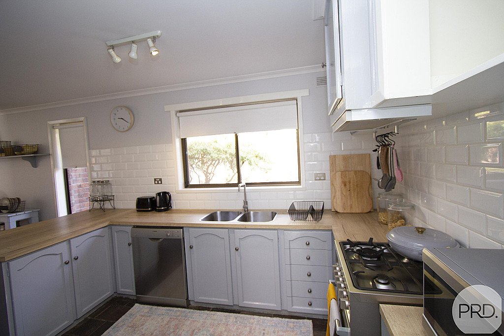 11 Rathkeale Avenue MOUNT HELEN 10