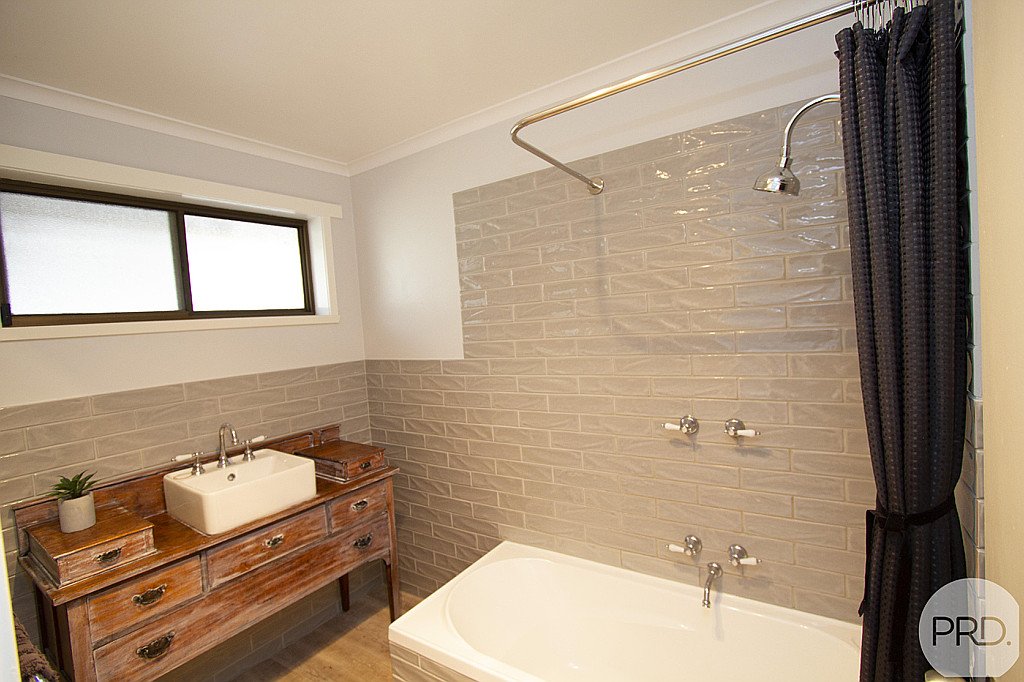 11 Rathkeale Avenue MOUNT HELEN 18