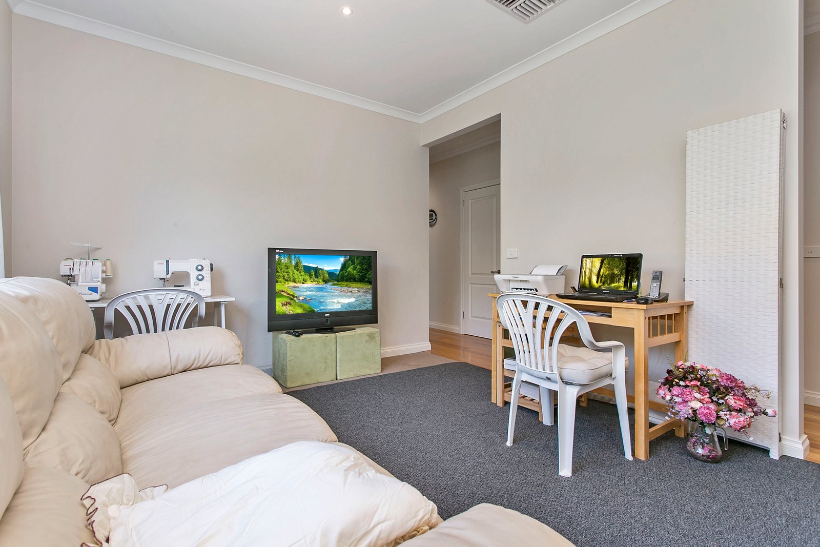 11 Rathlin Avenue JUNORTOUN 10