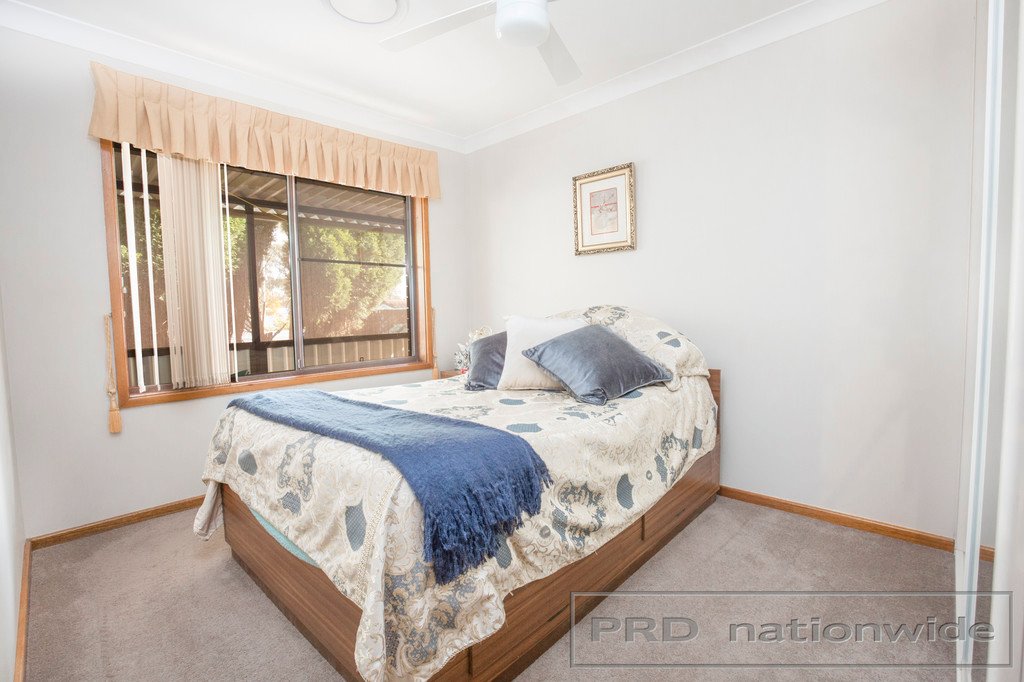11 Rathluba Crescent EAST MAITLAND 9