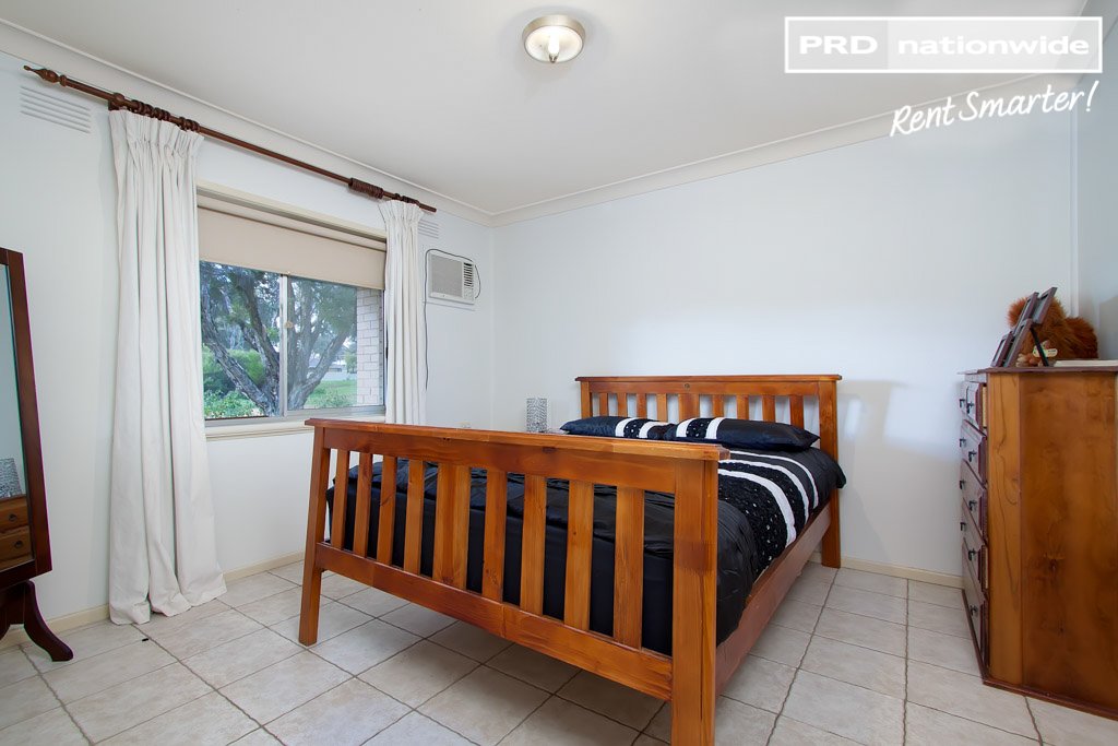 1/1 Raye Street TOLLAND 5