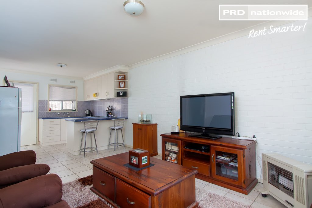 1/1 Raye Street TOLLAND 7