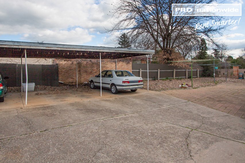 1/1 Raye Street TOLLAND 9