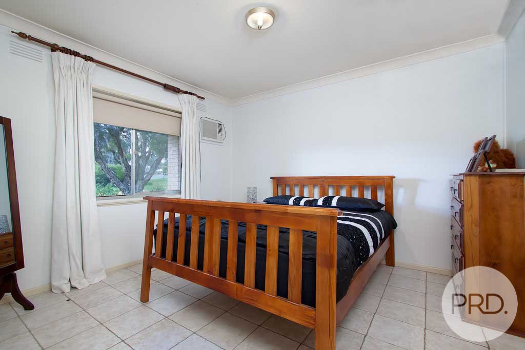 1/1 Raye Street TOLLAND 7