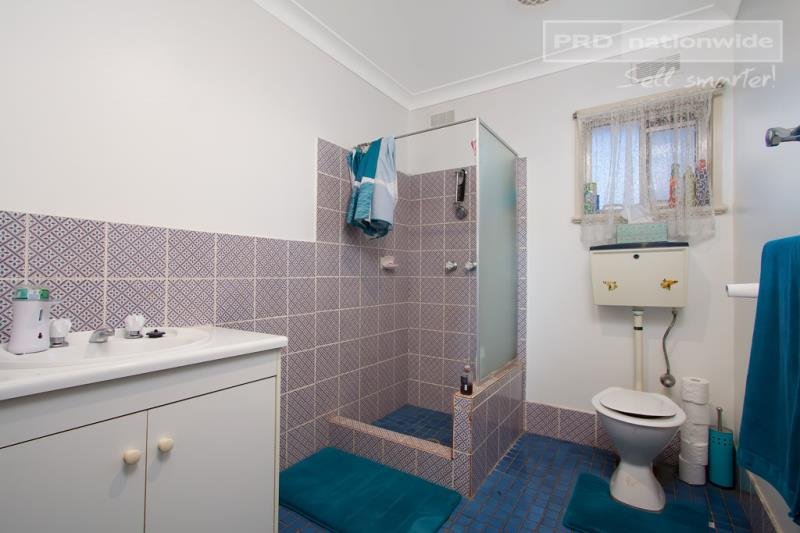 1/1 Raye Street TOLLAND 6