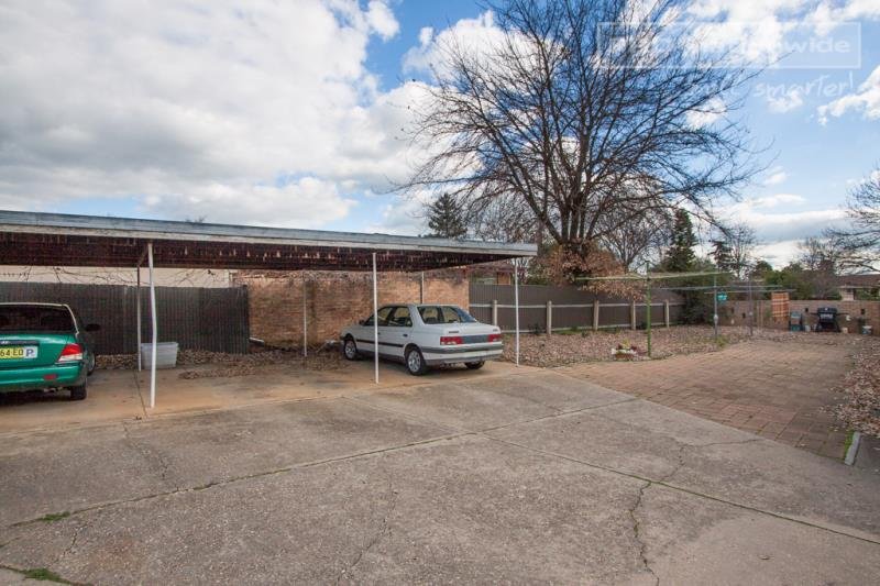 1/1 Raye Street TOLLAND 8