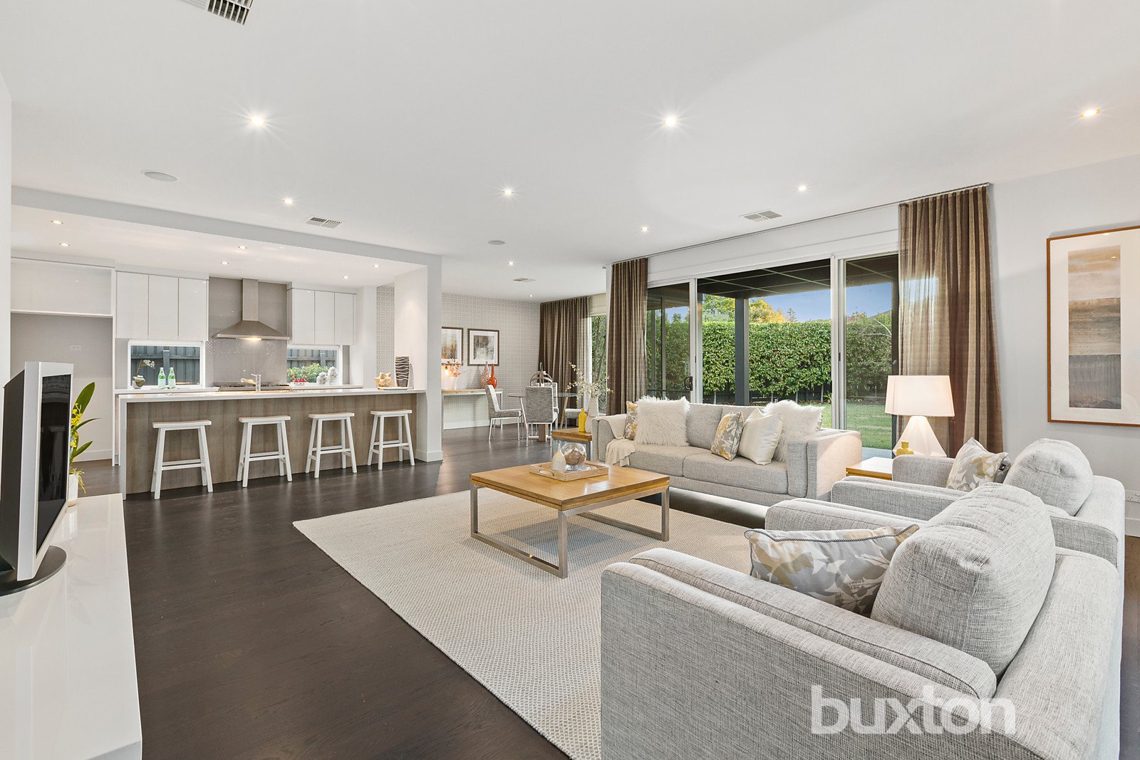 Gallery: 11 Raymond Court