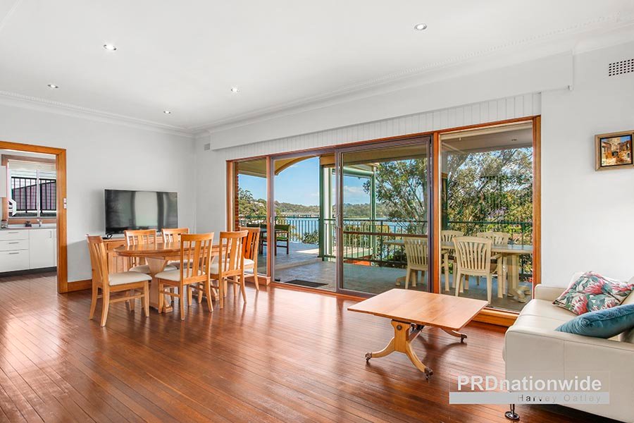 11 Raymond Street OATLEY 4