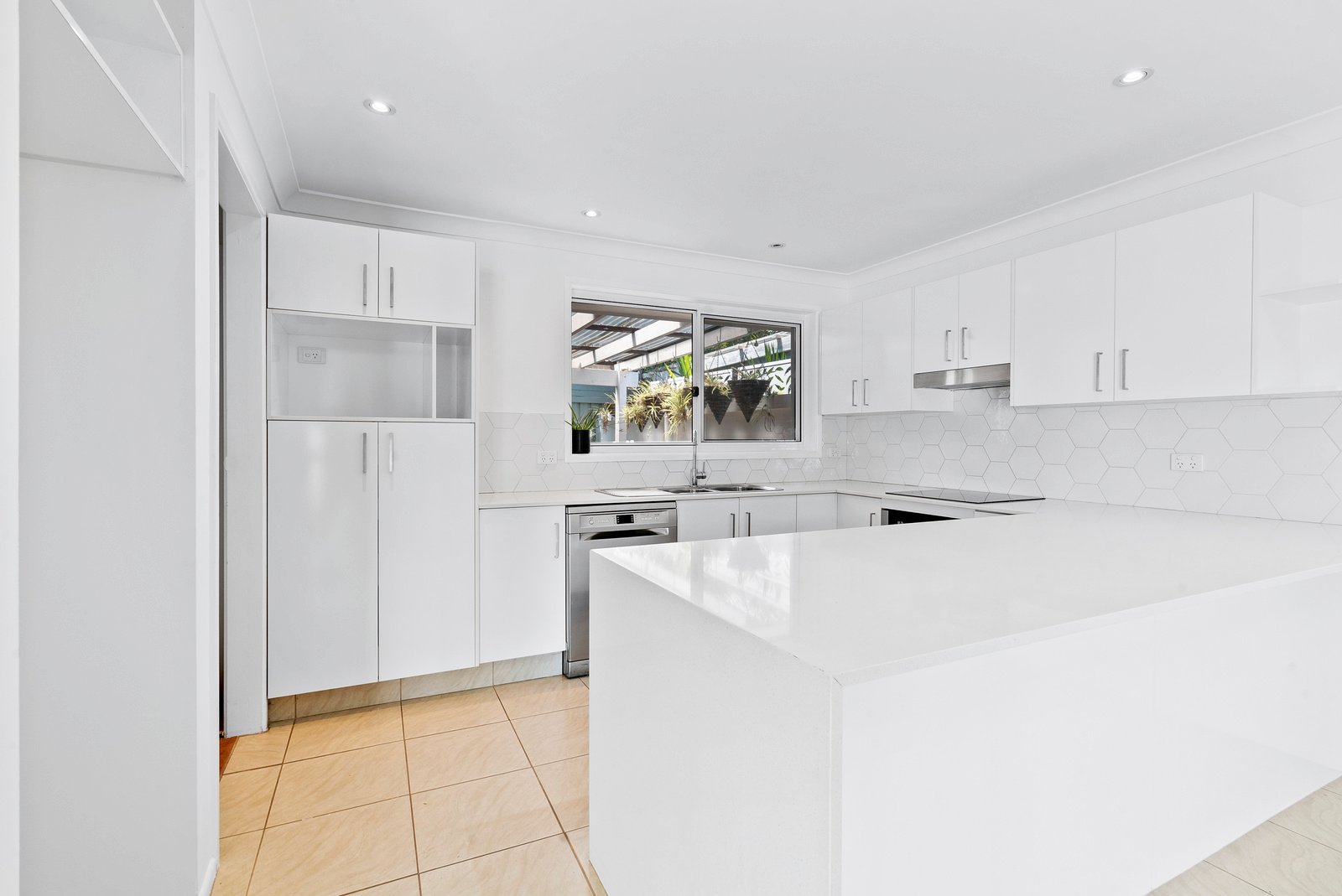 1/1 Red Bass Avenue TWEED HEADS WEST 9