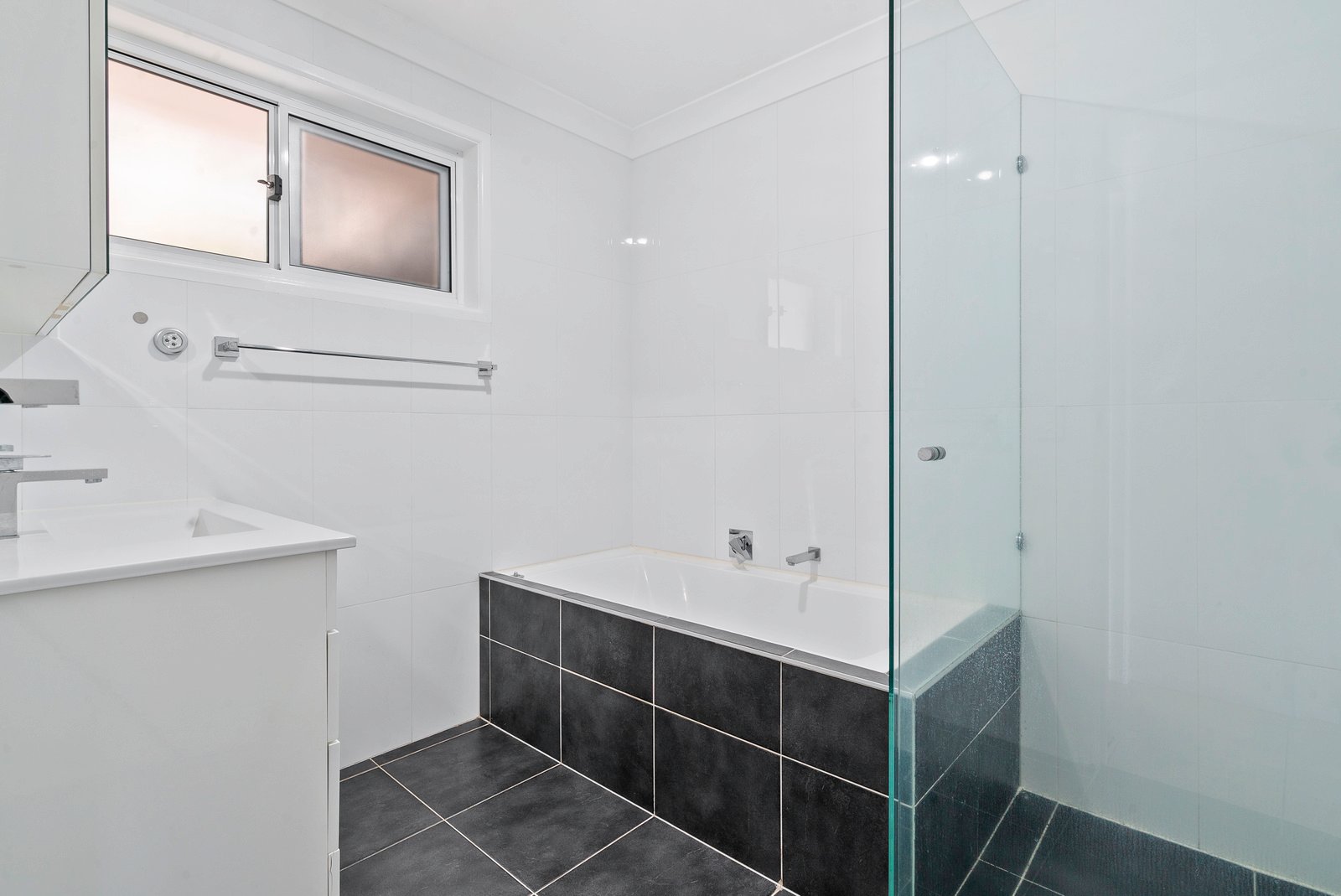 1/1 Red Bass Avenue TWEED HEADS WEST 13