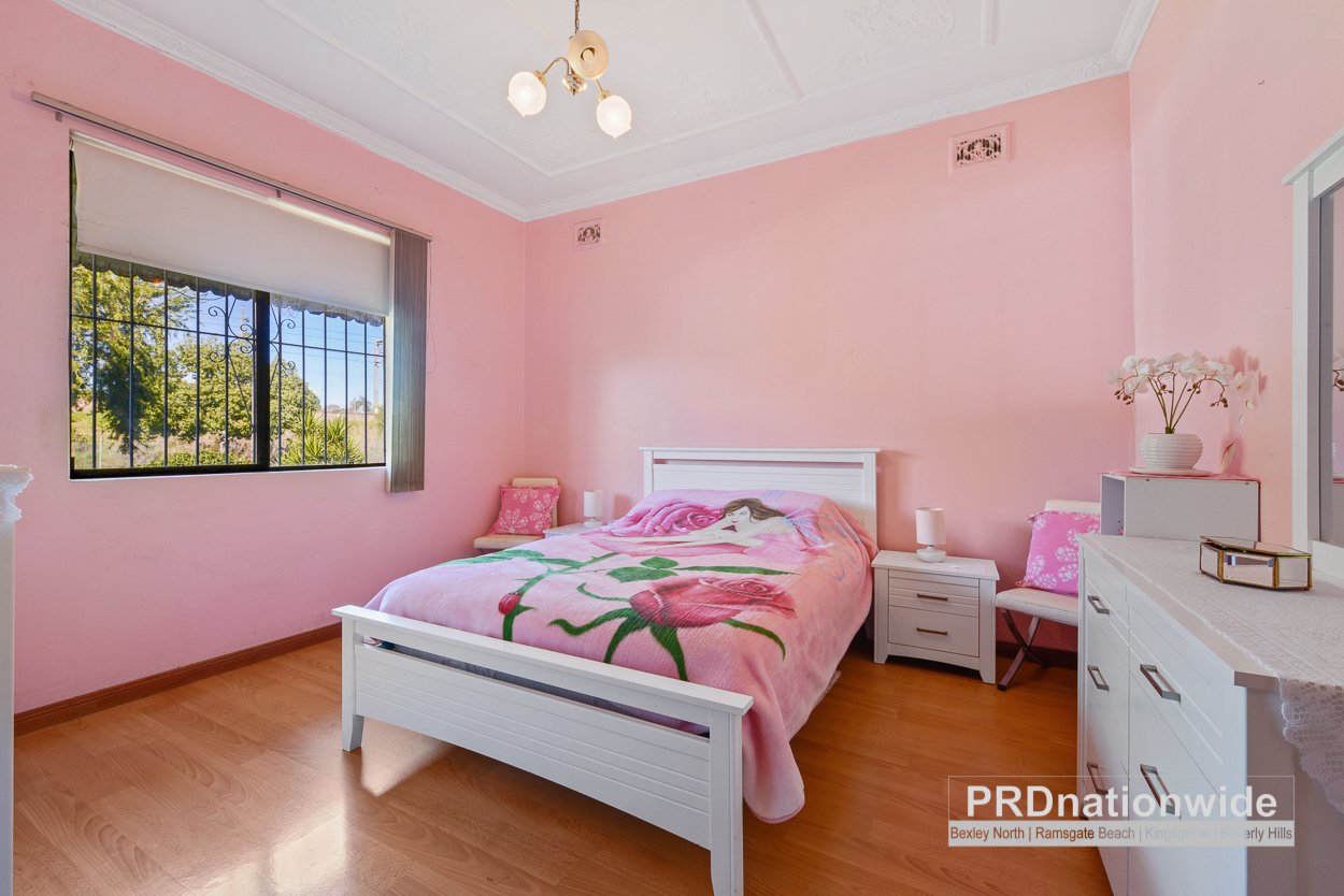 11 Redman Parade BELMORE 6