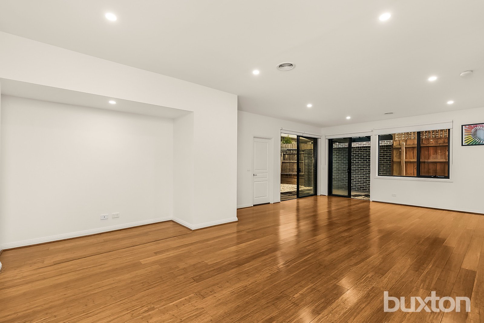 Gallery: 1/1 Renown Street
