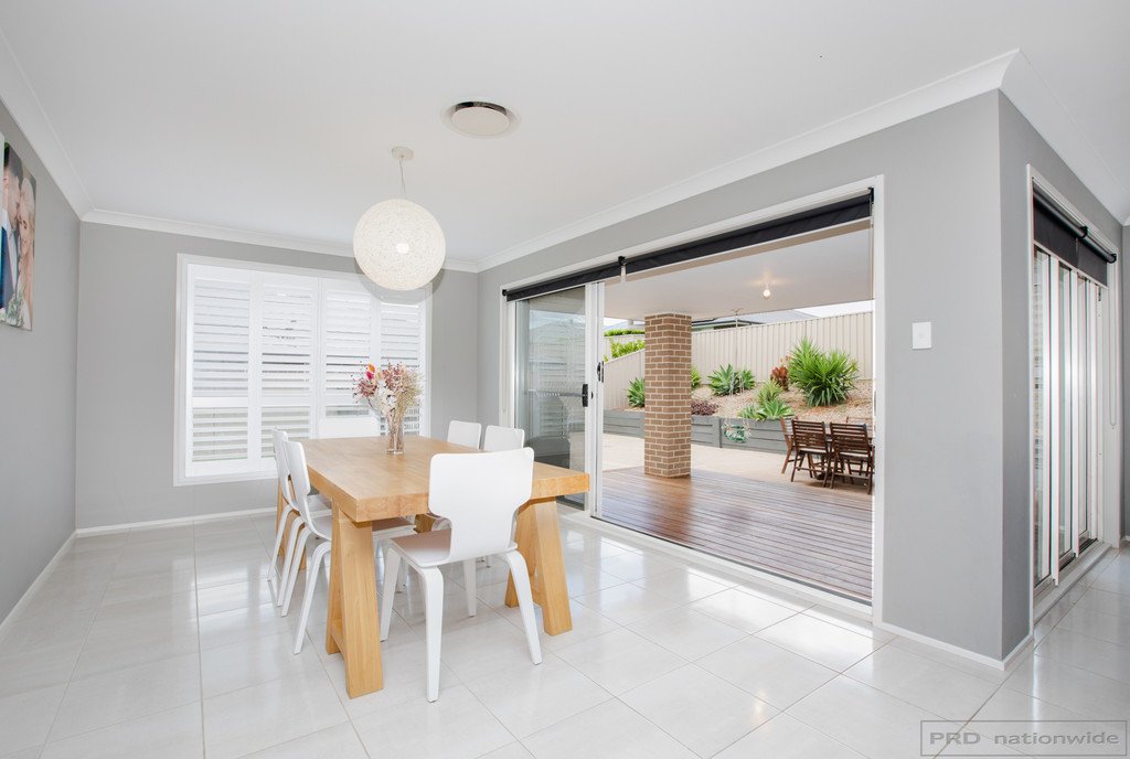 11 Reo Street LARGS 7